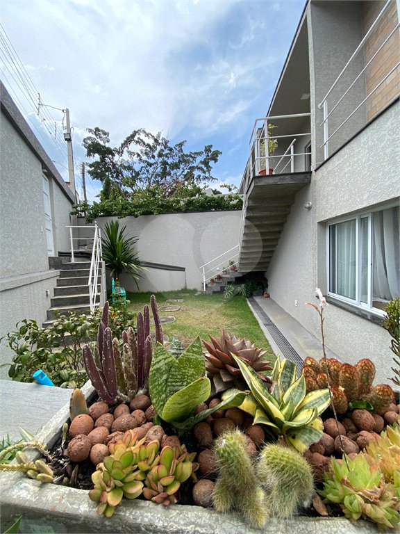 Sobrado à venda com 3 quartos, sendo 1 suíte, em Jardim do Lago, Atibaia, SP