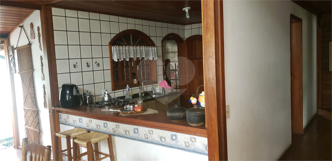 Casa à venda com 4 quartos, sendo 1 suíte, em Serra da Cantareira, Mairiporã, SP