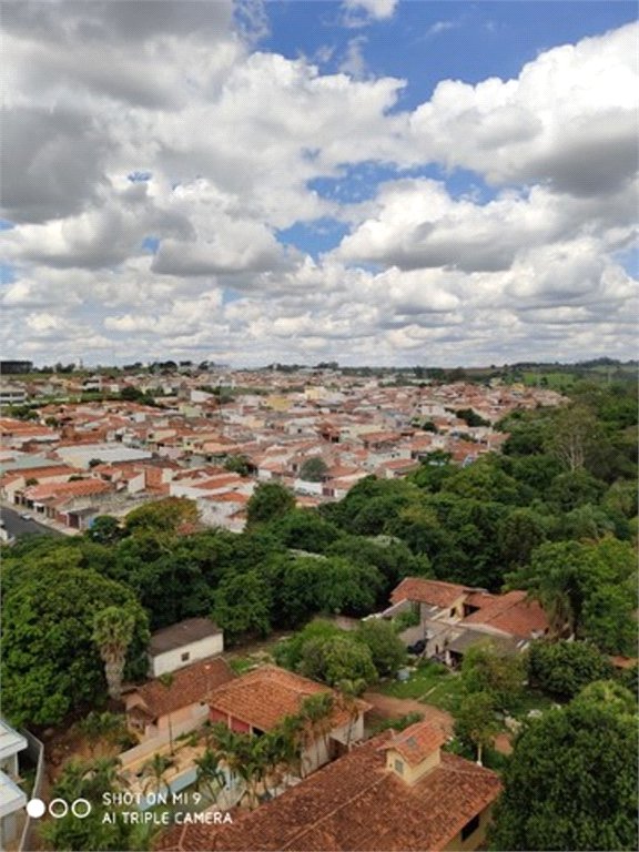 Apartamento no Condomínio Parque dos Manacás.