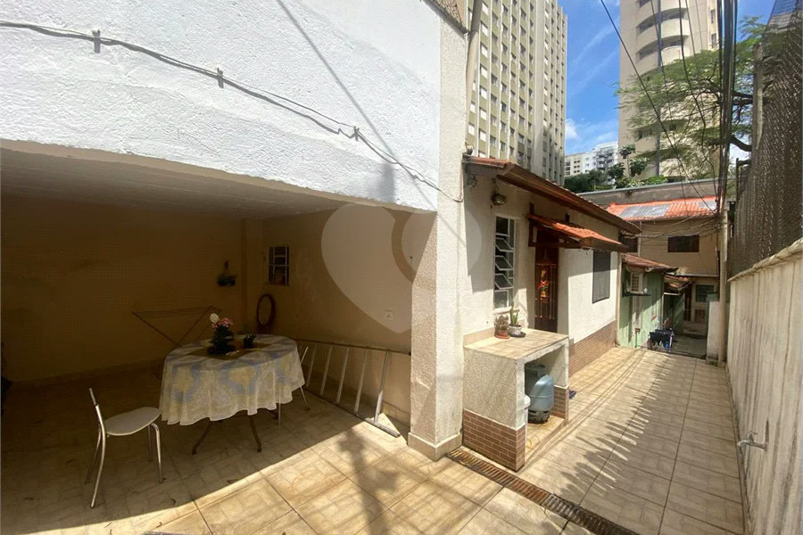 Terreno 10 X 30m,ideal para construtor, com casa principal, mais 3 casas no mesmo terreno e gerando renda, em Perdizes - São Paulo
