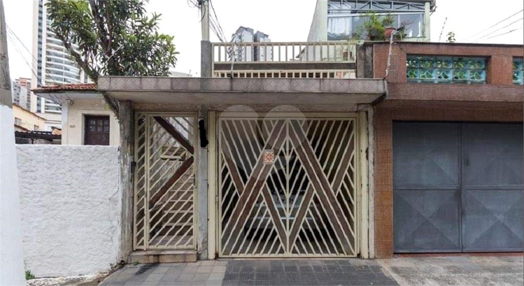 SOBRADO 3 DORMITÓRIOS (1 SUÍTE) E 3 VAGAS DE GARAGEM PARA VENDA - BOSQUE DA SAÚDE