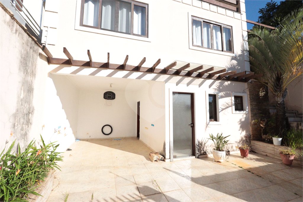 Casa à venda com 4 quartos, sendo 1 suíte, em Jardim Villaça, São Roque, SP