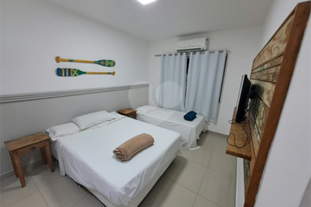 Terreno em condomínio à venda com 5 quartos, sendo 4 suítes, em Caravelas, Armação dos Búzios, RJ