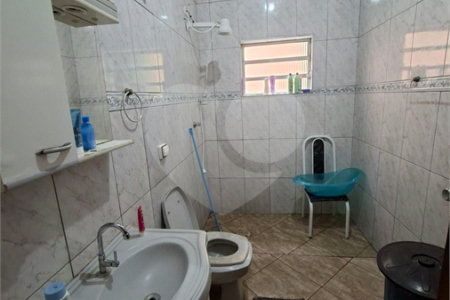 Casa à venda com 4 quartos, sendo 1 suíte,  em Vila Santa Maria, Guarulhos, SP