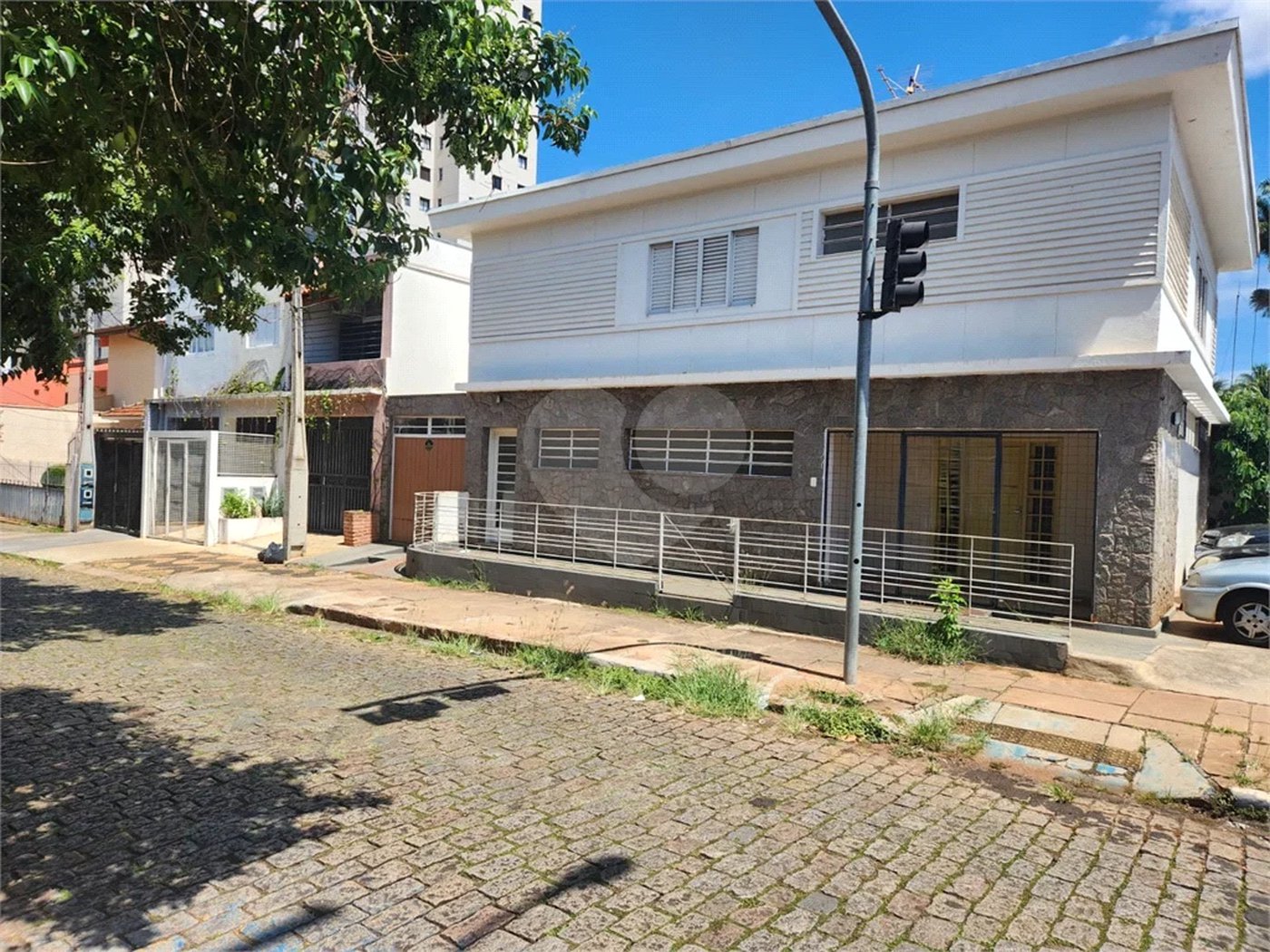 Sobrado à venda com 4 quartos, sendo 1 suíte, no Centro, Araraquara, SP