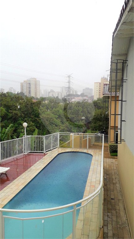 Casa à venda com 3 quartos, sendo 1 suíte,  no condomínio Jardim das Palmas, São Paulo - SP