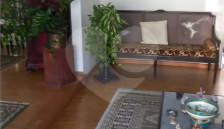 Casa Térrea à venda com 3 quartos, sendo 1 suíte,  em Aclimação, São Paulo, SP