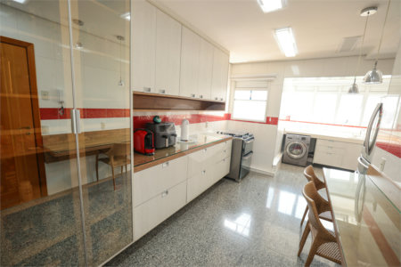Apartamento à venda com 4 quartos, sendo 1 suíte,  em Vila Mariana, São Paulo, SP