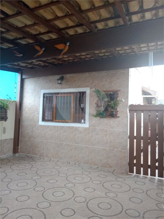 Casa à venda com 2 quartos em Jardim Savoy, Itanhaém, SP