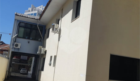 Sobrado à venda com 4 quartos, sendo 1 suíte,  em Santana, São Paulo, SP