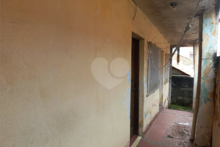 Casa Térrea à venda com 3 quartos em Vila Nivi, São Paulo, SP