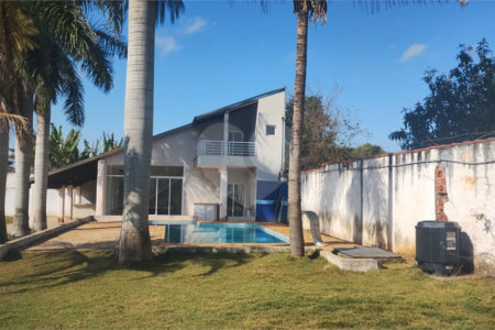Chácara à venda com 6 quartos, sendo 3 suítes,  em Jardim Alvorada (george Oetterer), Iperó, SP