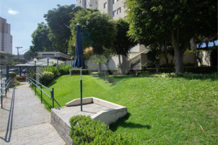 Apartamento à venda com 2 quartos em Parque Maria Domitila, São Paulo, SP