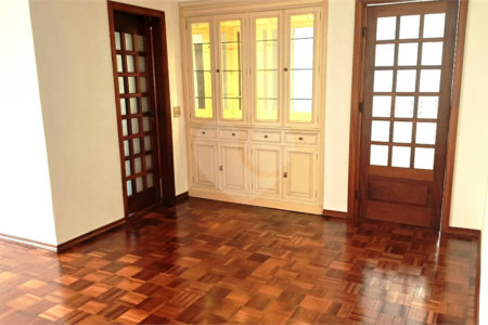 Apartamento à venda com 2 suítes em Moema, São Paulo, SP