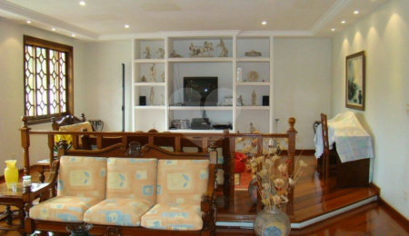 Sobrado à venda com 4 quartos, sendo 2 suítes,  em Alto da Boa Vista, São Paulo, SP