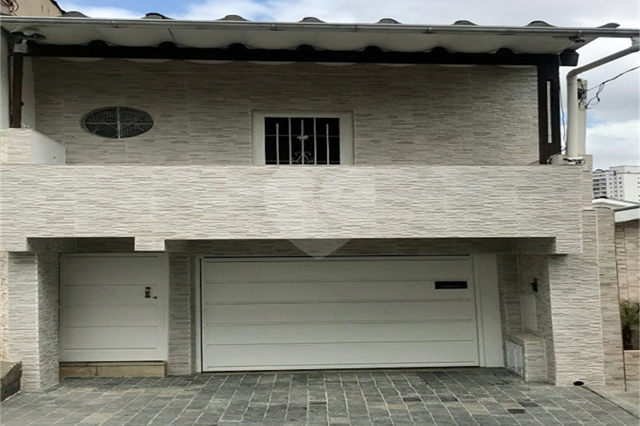 Sobrado à venda com 4 quartos, sendo 1 suíte, em Vila Gustavo, São Paulo, SP