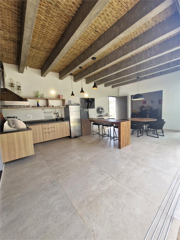 Casa à venda com 5 quartos, sendo 3 suítes, no condomínio Residencial Terras de Vinhedo, Vinhedo - SP