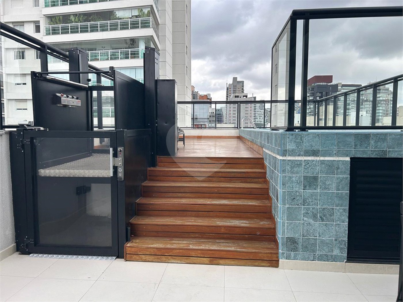 Apartamento à venda com 2 suítes em Cerqueira César, São Paulo, SP