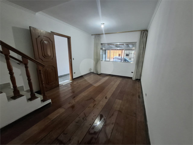 Sobrado à venda com 3 quartos, sendo 1 suíte,  em Campo Grande, São Paulo, SP