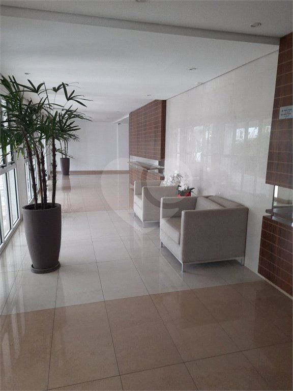 Apartamento à venda ou para alugar com 3 quartos, sendo 1 suíte, em Cidade São Francisco, São Paulo, SP