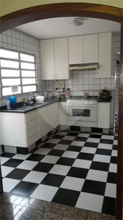 Casa à venda com 4 quartos, sendo 1 suíte, em Parque Fernanda, São Paulo, SP