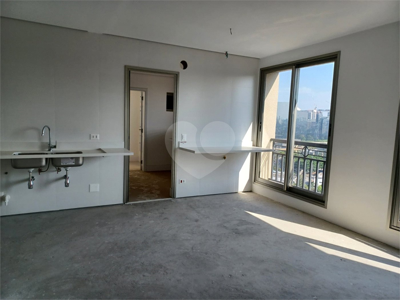 Apartamento à venda com 4 suítes em Real Parque, São Paulo, SP