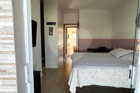 Sobrado à venda com 3 quartos, sendo 1 suíte,  em Villa Di Cesar, Mogi das Cruzes, SP