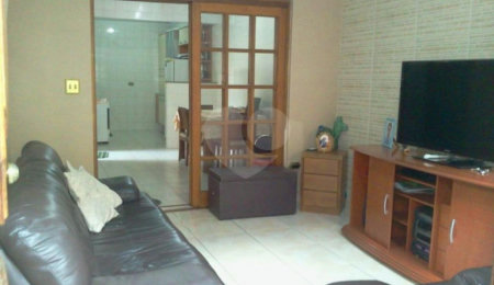 Casa à venda com 2 quartos, sendo 1 suíte,  em Vila Gumercindo, São Paulo, SP