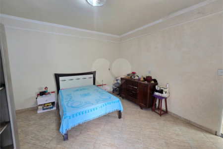 Casa à venda com 5 quartos, sendo 1 suíte,  em Vila Santana, Itapetininga, SP