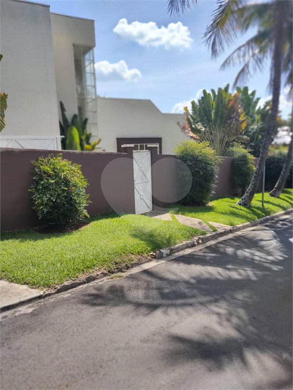 Casa à venda com 4 suítes no condomínio Estância Marambaia, Vinhedo - SP