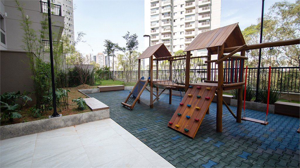 Apartamento à venda com 3 quartos, sendo 2 suítes, em Vila Andrade, São Paulo, SP