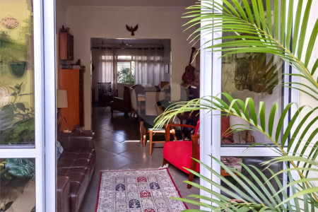 Sobrado à venda com 3 quartos, sendo 1 suíte, em Brooklin, São Paulo, SP