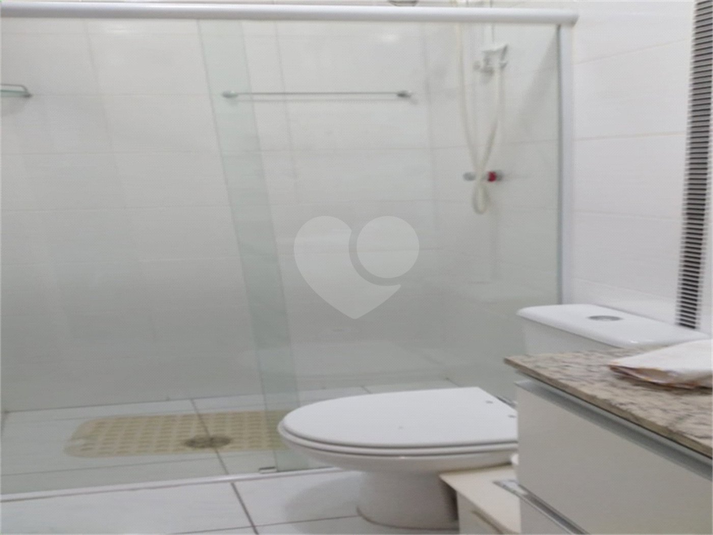 Casa à venda com 3 quartos, sendo 2 suítes, no condomínio Villa's Residencial, São Paulo - SP
