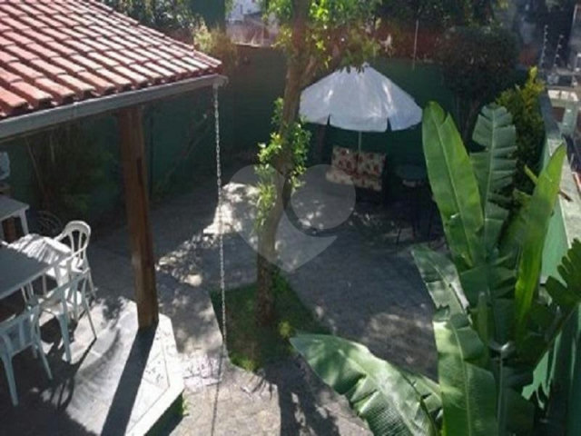 Sobrado à venda com 3 quartos, sendo 1 suíte,  em Parada Inglesa, São Paulo, SP