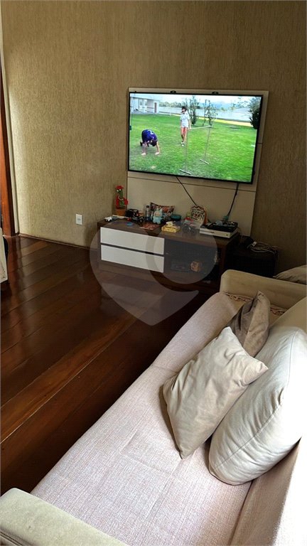 Sobrado à venda com 4 quartos, sendo 1 suíte, no Centro, Araraquara, SP