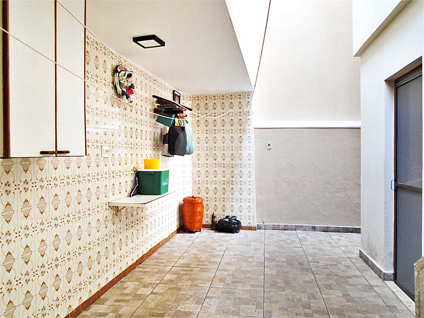 Casa à venda com 3 quartos, sendo 1 suíte, no condomínio Praça Doutor José Augusto César,8, São Paulo - SP
