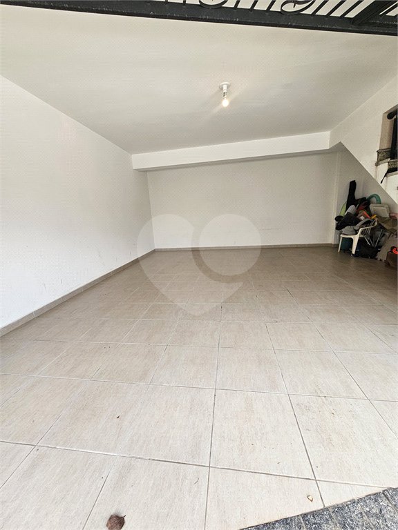 Sobrado à venda com 3 quartos, sendo 1 suíte,  em Vila Nivi, São Paulo, SP
