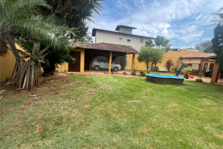 Casa à venda com 3 quartos, sendo 1 suíte, em Parque Santa Marta, São Carlos, SP