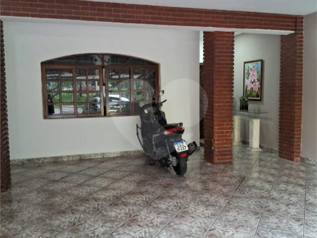Sobrado à venda com 3 quartos, sendo 2 suítes,  em Parque Edu Chaves, São Paulo, SP
