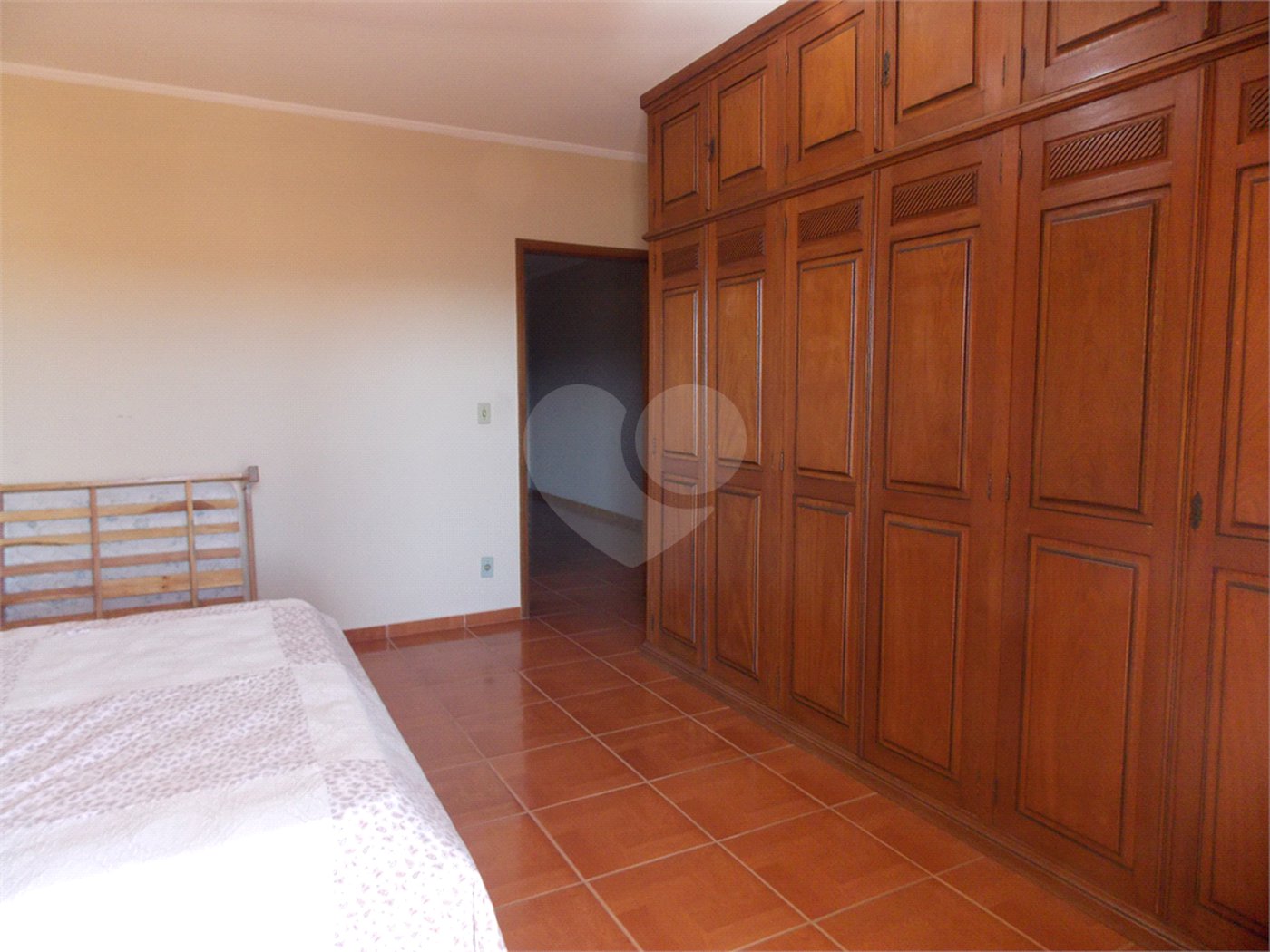 Casa à venda ou para alugar com 5 quartos, sendo 3 suítes,  no Centro, Atibaia, SP