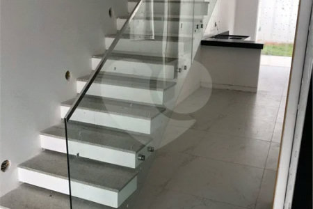 Residência completa com 3 quartos, suíte e área gourmet