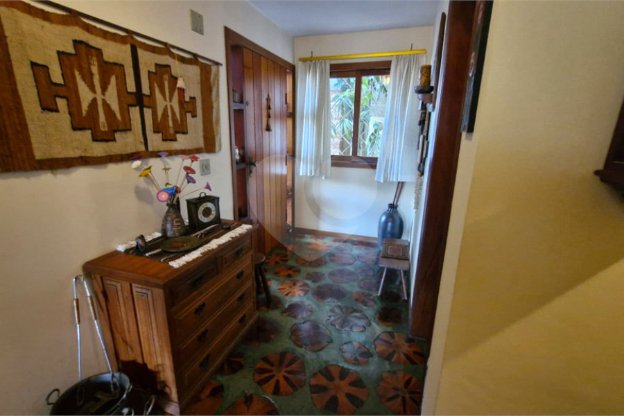Sobrado à venda com 4 quartos, sendo 1 suíte, em Tremembé, São Paulo, SP