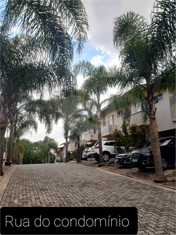 Casa à venda com 3 quartos, sendo 1 suíte,  no condomínio Village St. Louis, São Paulo - SP