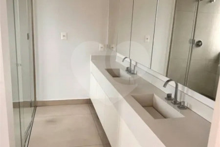 Apartamento para alugar com 4 quartos, sendo 3 suítes, em Pinheiros, São Paulo, SP
