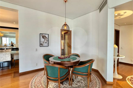 Apartamento à venda com 4 suítes em Vila Suzana, São Paulo, SP