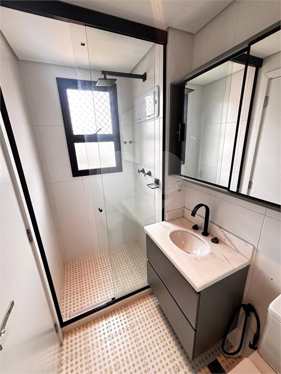Apartamento à venda com 3 quartos, sendo 1 suíte,  em Jardim Oswaldo Cruz, São José dos Campos, SP