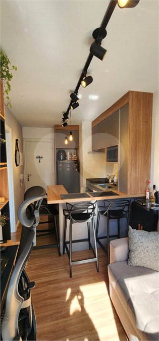 Apartamento à venda ou para alugar com 1 suíte em República, São Paulo, SP