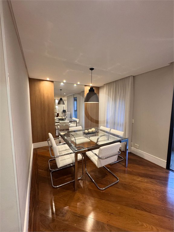 Apartamento à venda com 3 suítes em Vila Suzana, São Paulo, SP