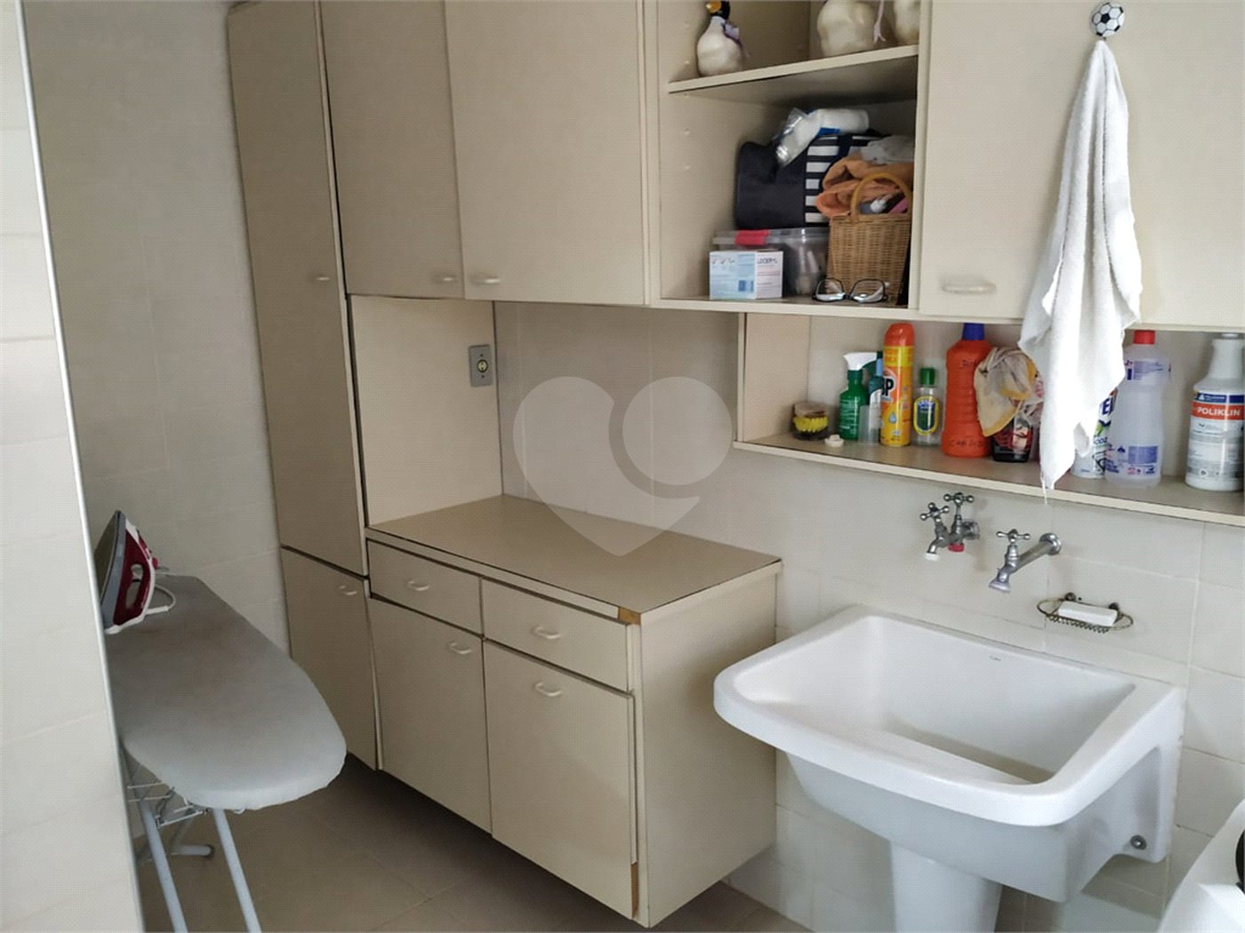 Casa à venda com 5 quartos, sendo 3 suítes,  no condomínio Portella, Itu - SP