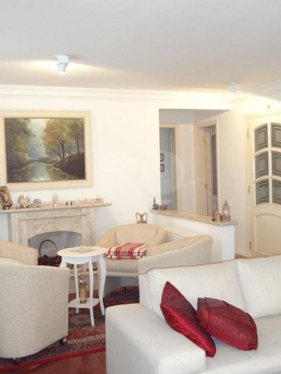 Apartamento à venda com 4 quartos, sendo 3 suítes, em Indianópolis, São Paulo, SP